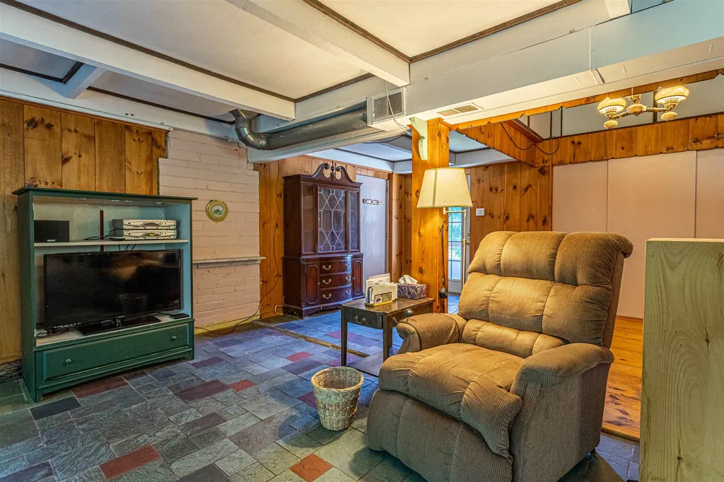 7-9 Foster Road Milford NH 03055