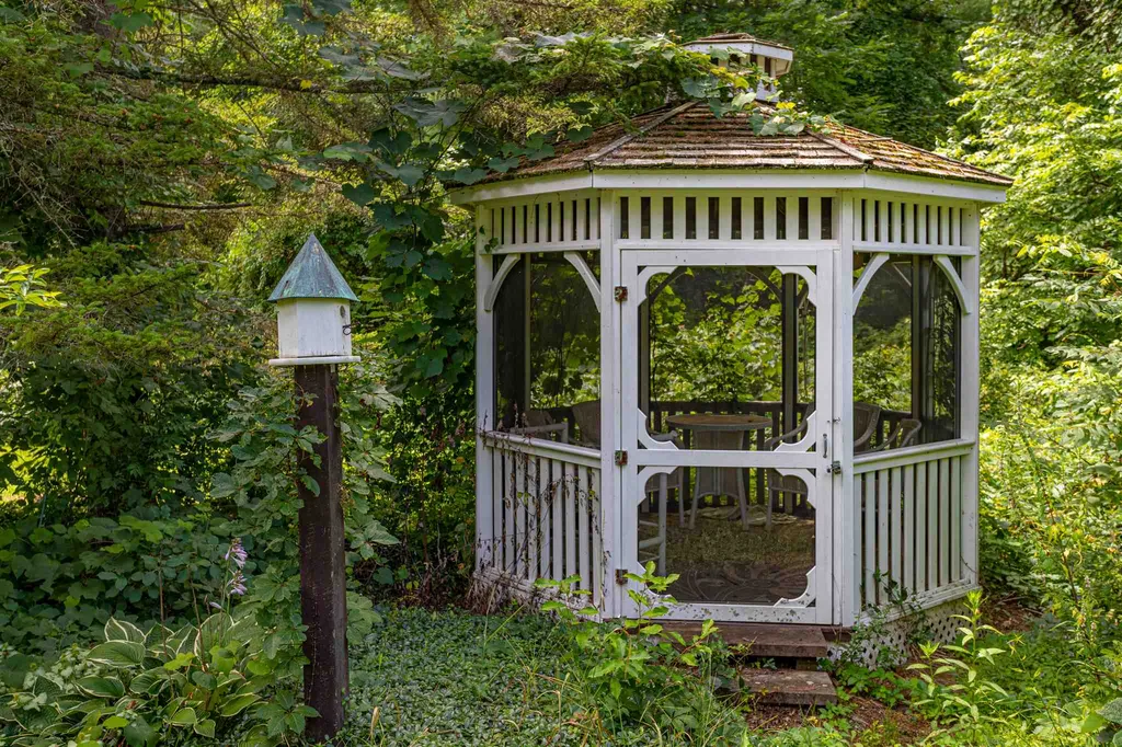 7-9 Foster Road Milford NH 03055