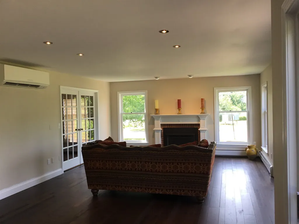 60 Moss Glen Lane South Burlington VT 05403