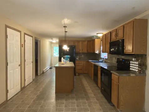 16 Red Fox Crossing Hillsborough NH 03244