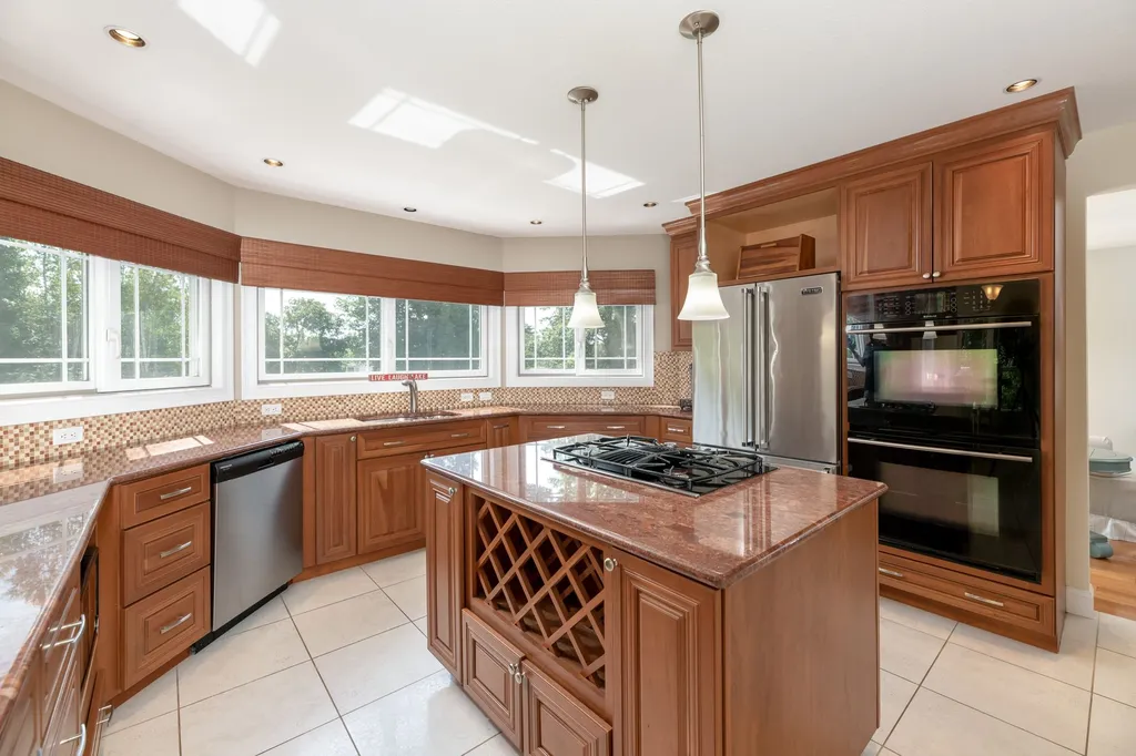73 Captains Walk Laconia NH 03246