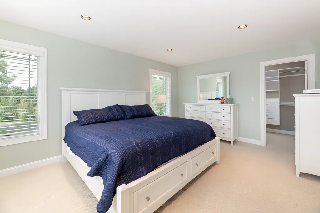 73 Captains Walk Laconia NH 03246