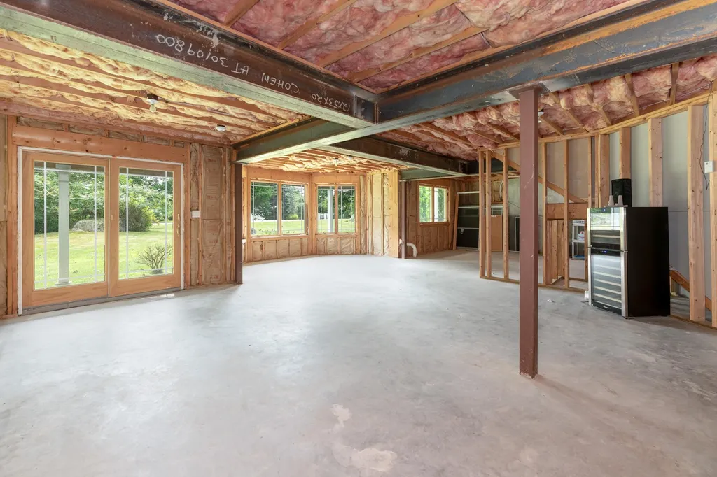 73 Captains Walk Laconia NH 03246
