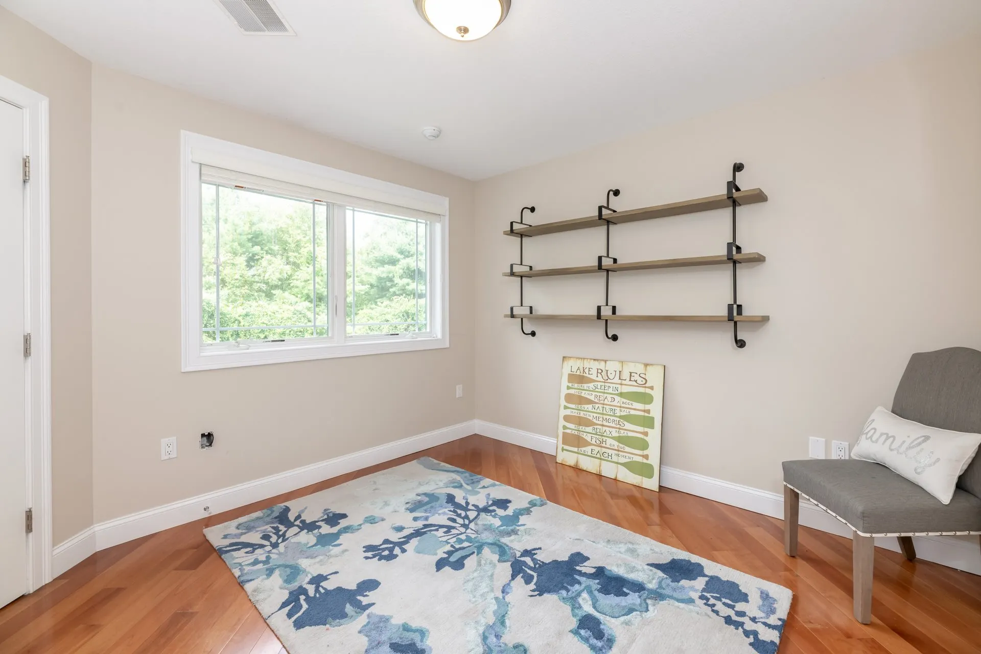 73 Captains Walk Laconia NH 03246