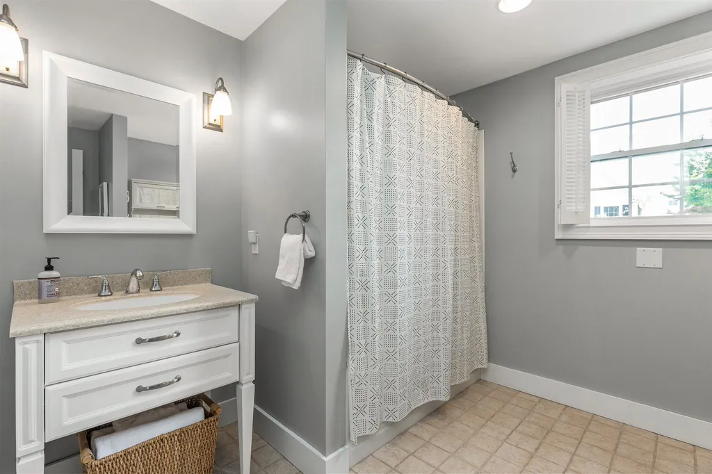 68 Mcdonough Street Portsmouth NH 03801