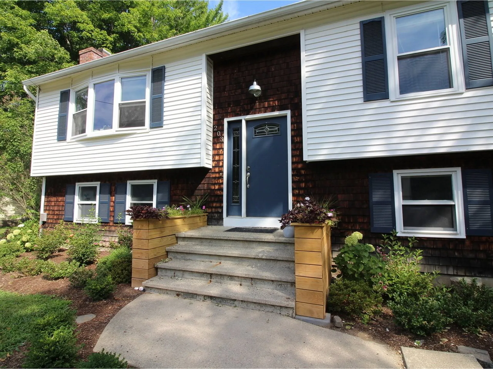 203 Richmond Drive Shelburne VT 05482