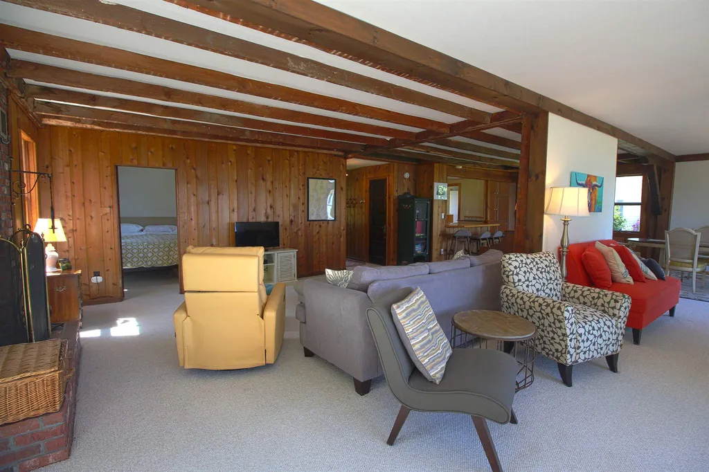 138 Jigger House Point North Hero VT 05474