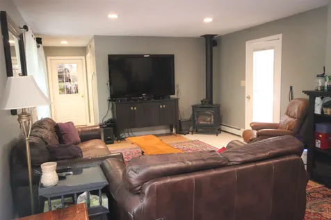 2-4 Northside Road Lee NH 03861
