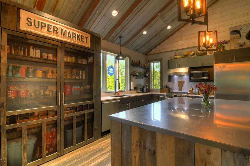 104 Old Stockbridge Path Mendon VT 05701