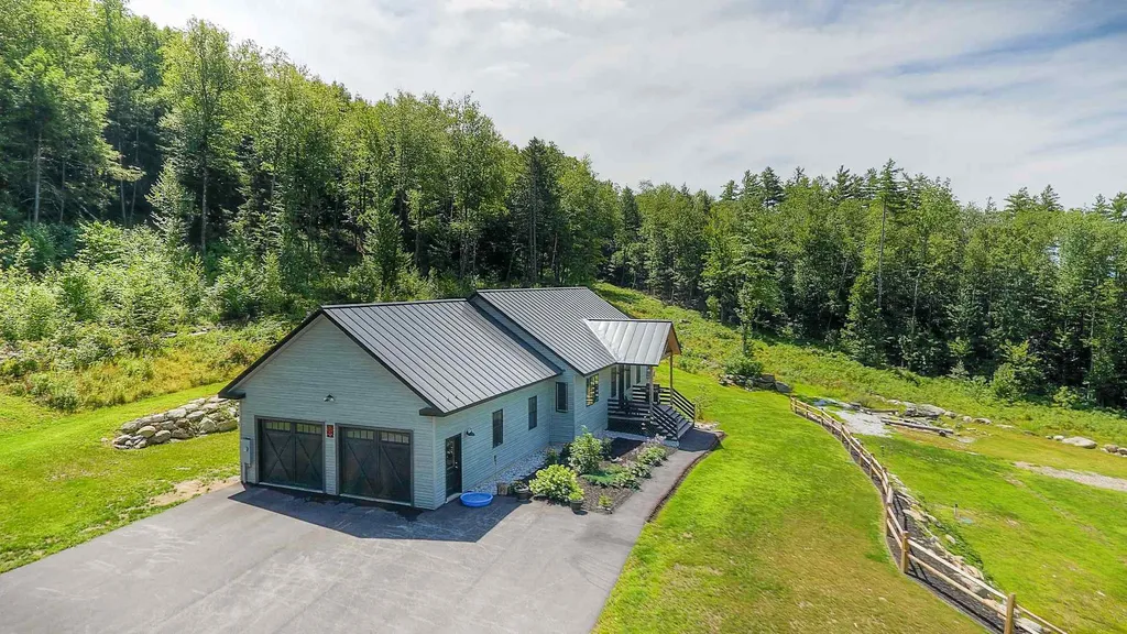 104 Old Stockbridge Path Mendon VT 05701