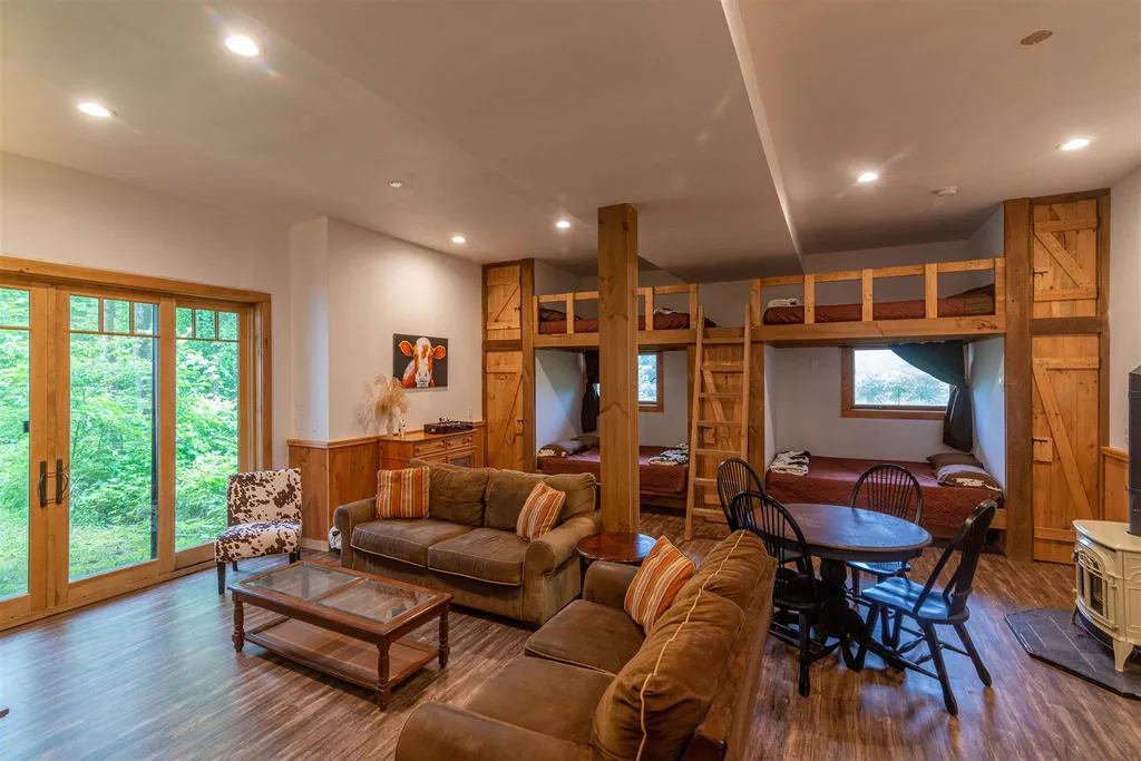 522 Read Farm Lane Dorset VT 05253