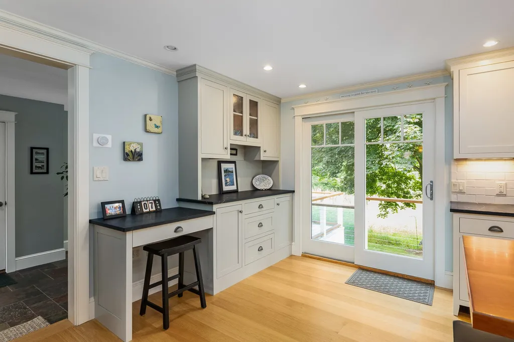 5 Walton Road New Castle NH 03854