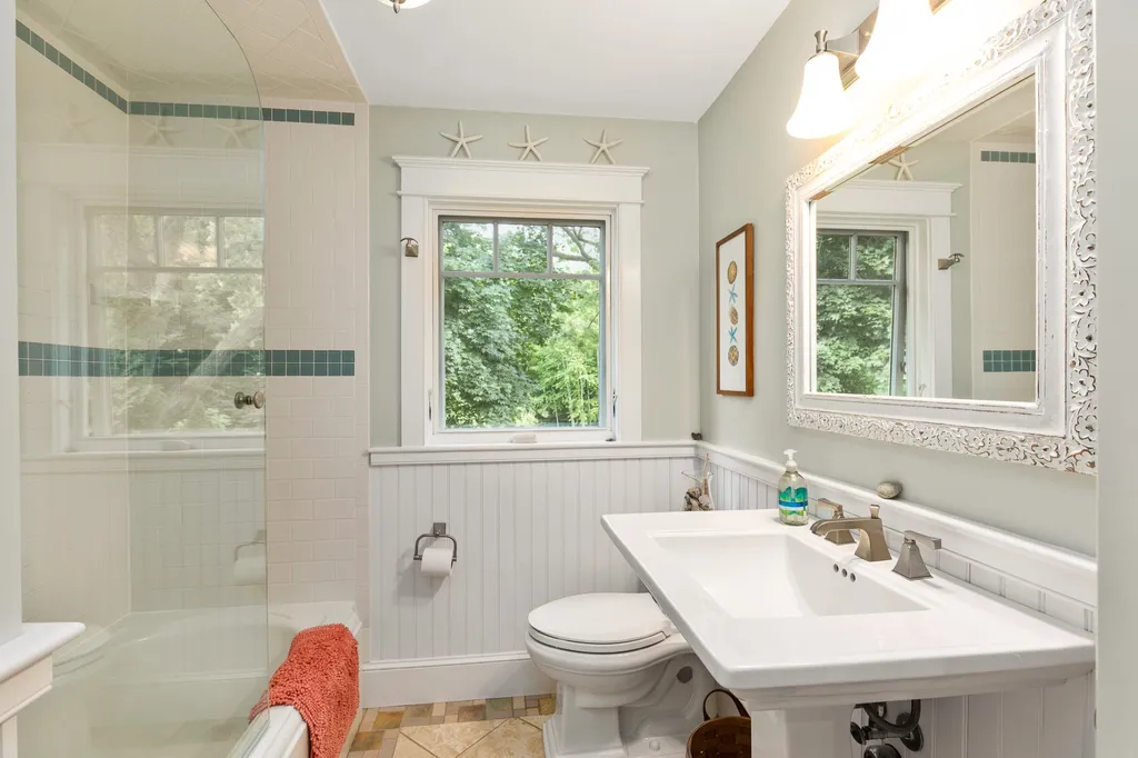 5 Walton Road New Castle NH 03854