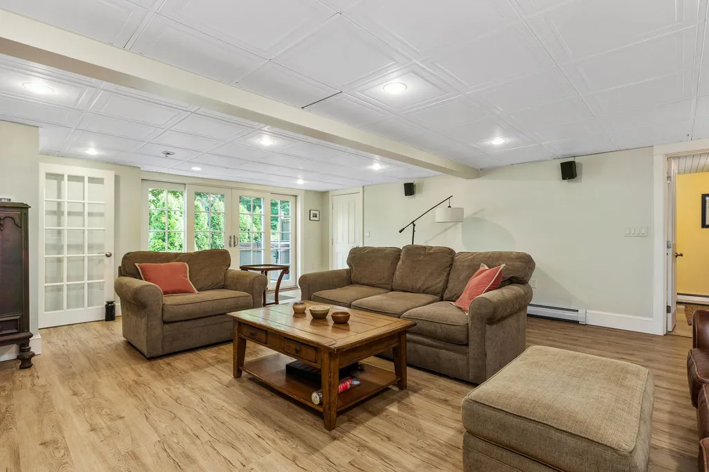 5 Walton Road New Castle NH 03854