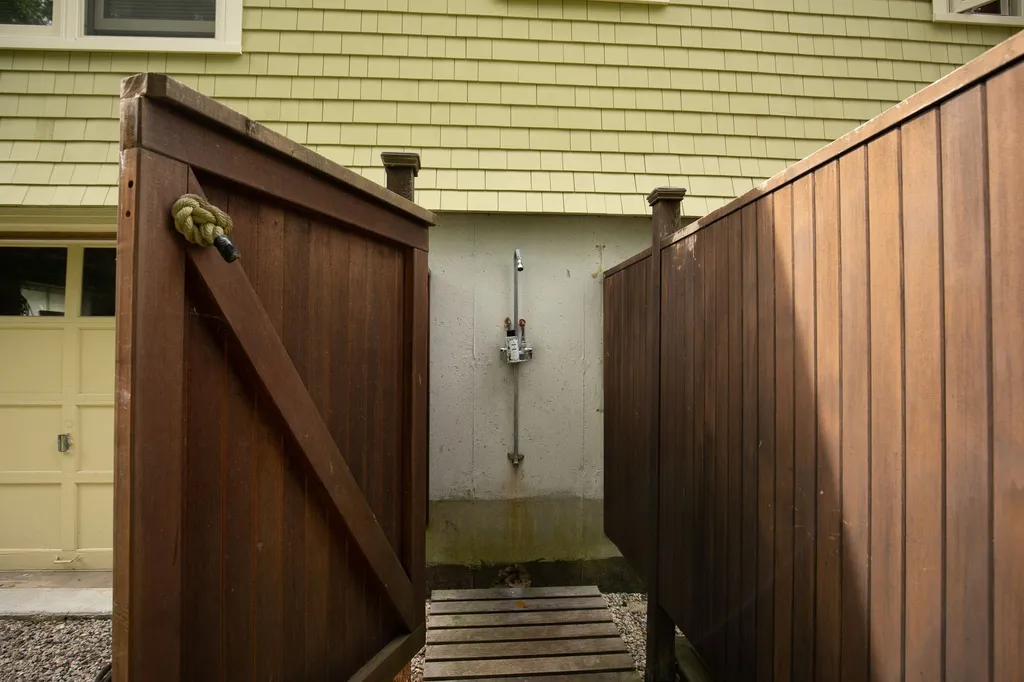 5 Walton Road New Castle NH 03854
