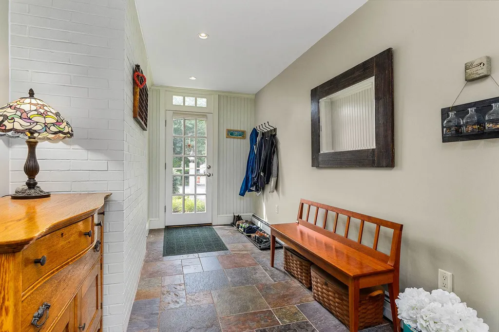 5 Walton Road New Castle NH 03854