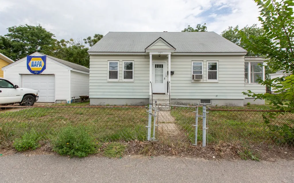 103 Ledge Street Nashua NH 03060