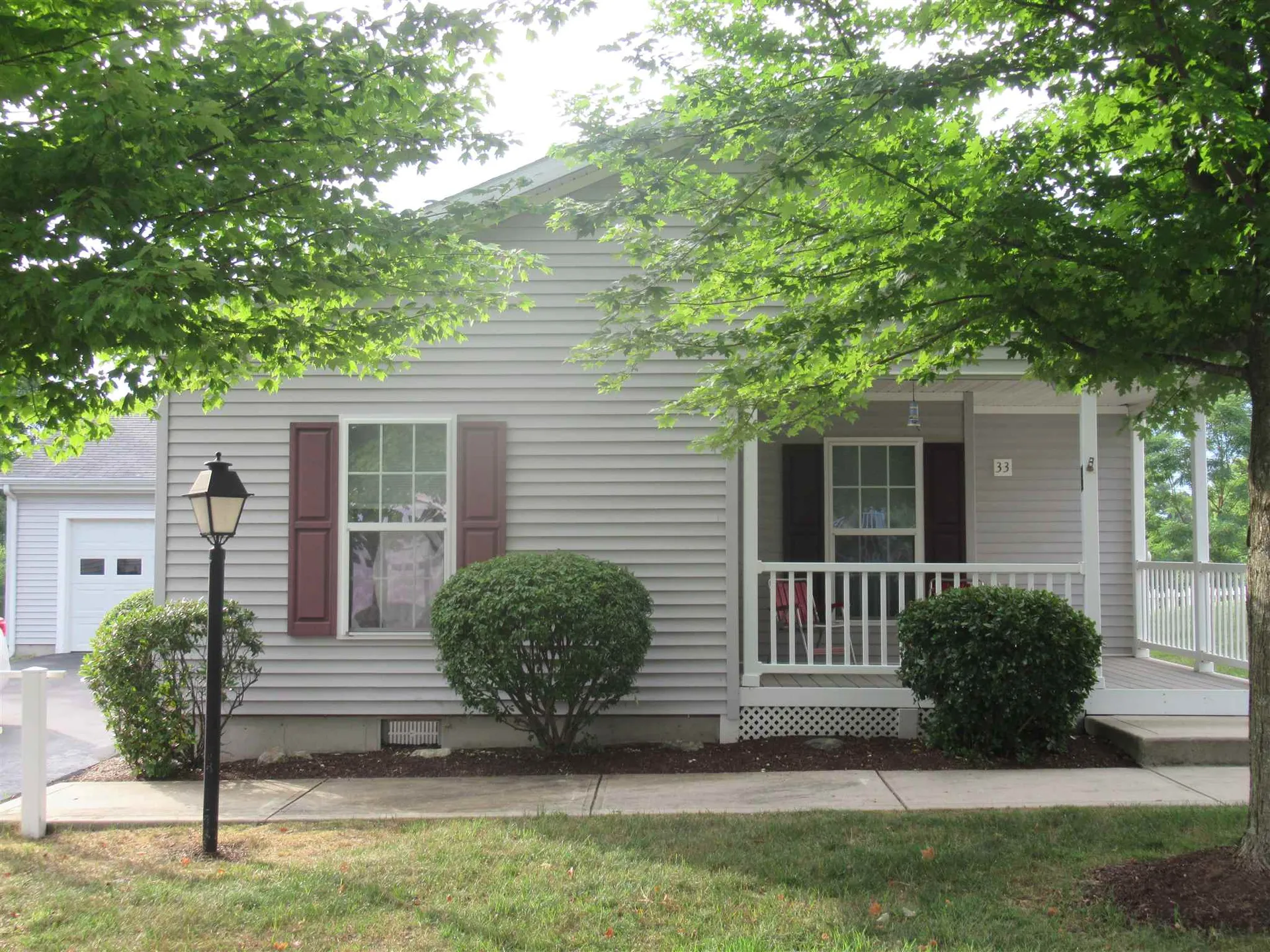 33 Greystone Way Manchester NH 03104