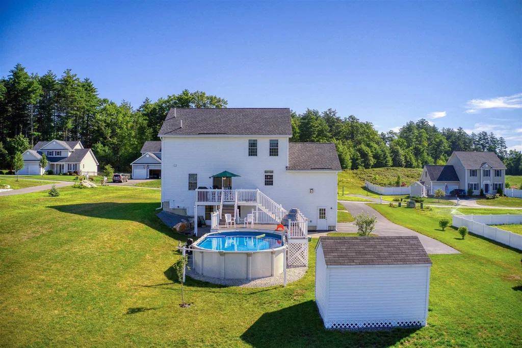35 Hunter Mill Way Londonderry NH 03053