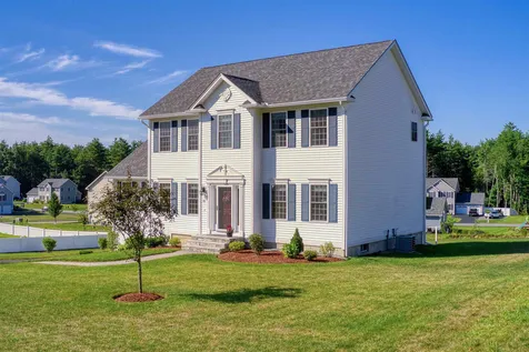 35 Hunter Mill Way Londonderry NH 03053