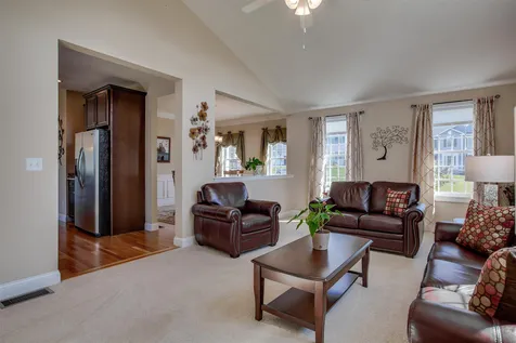 35 Hunter Mill Way Londonderry NH 03053