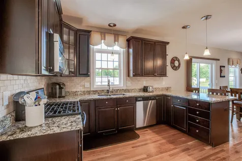 35 Hunter Mill Way Londonderry NH 03053