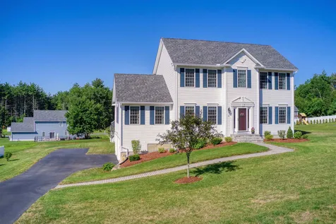 35 Hunter Mill Way Londonderry NH 03053