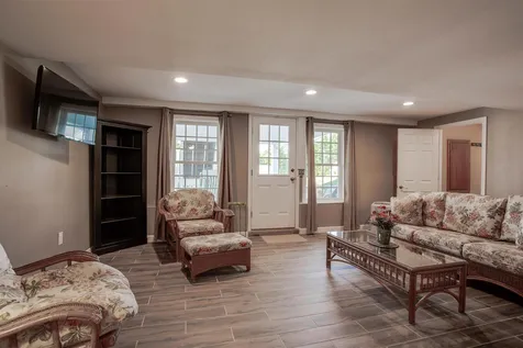 35 Hunter Mill Way Londonderry NH 03053