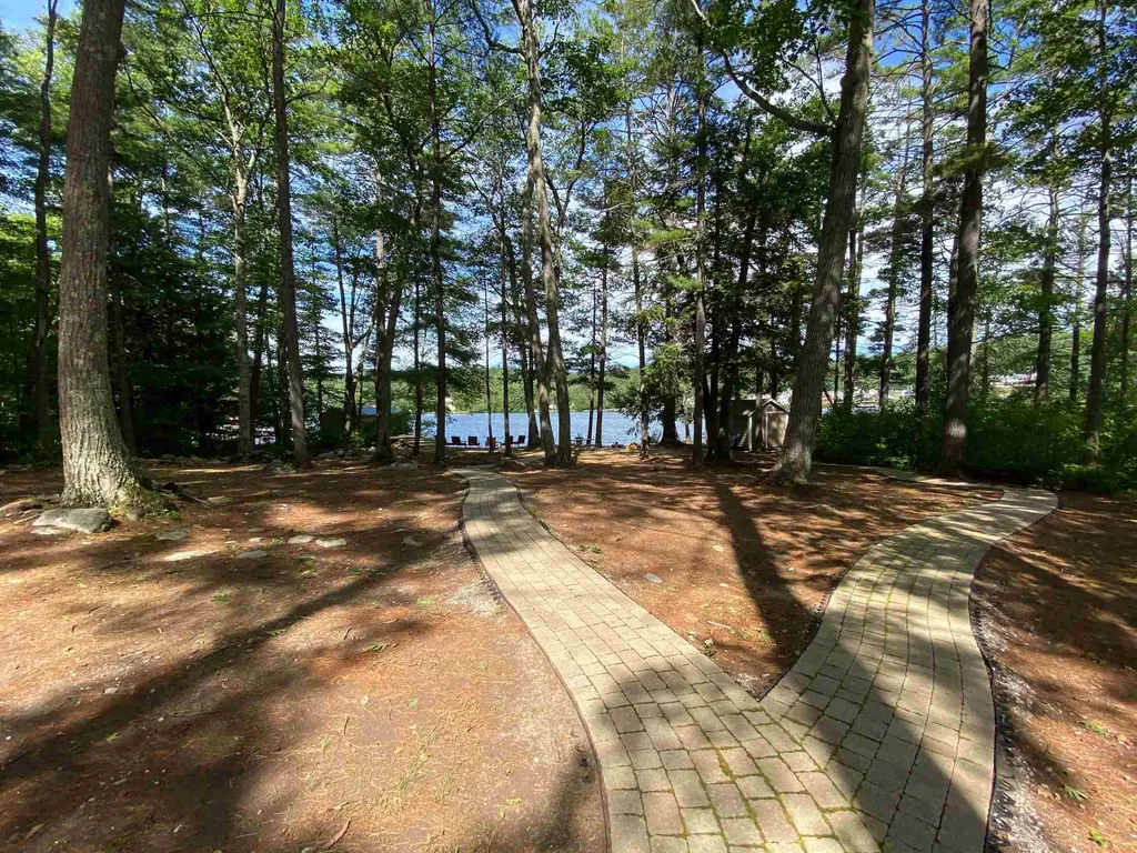 18 Walnut Street Belmont NH 03220