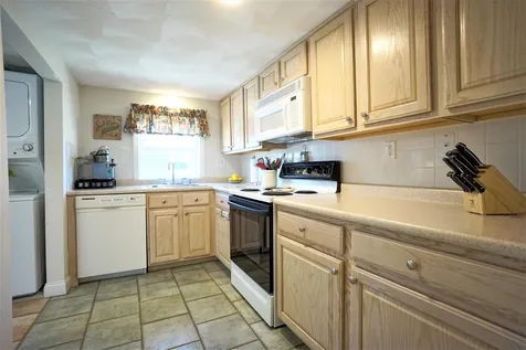 95 Concord Street Seabrook NH 03874