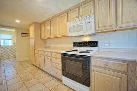 95 Concord Street Seabrook NH 03874