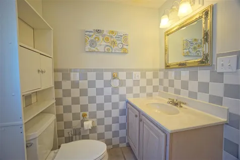 95 Concord Street Seabrook NH 03874