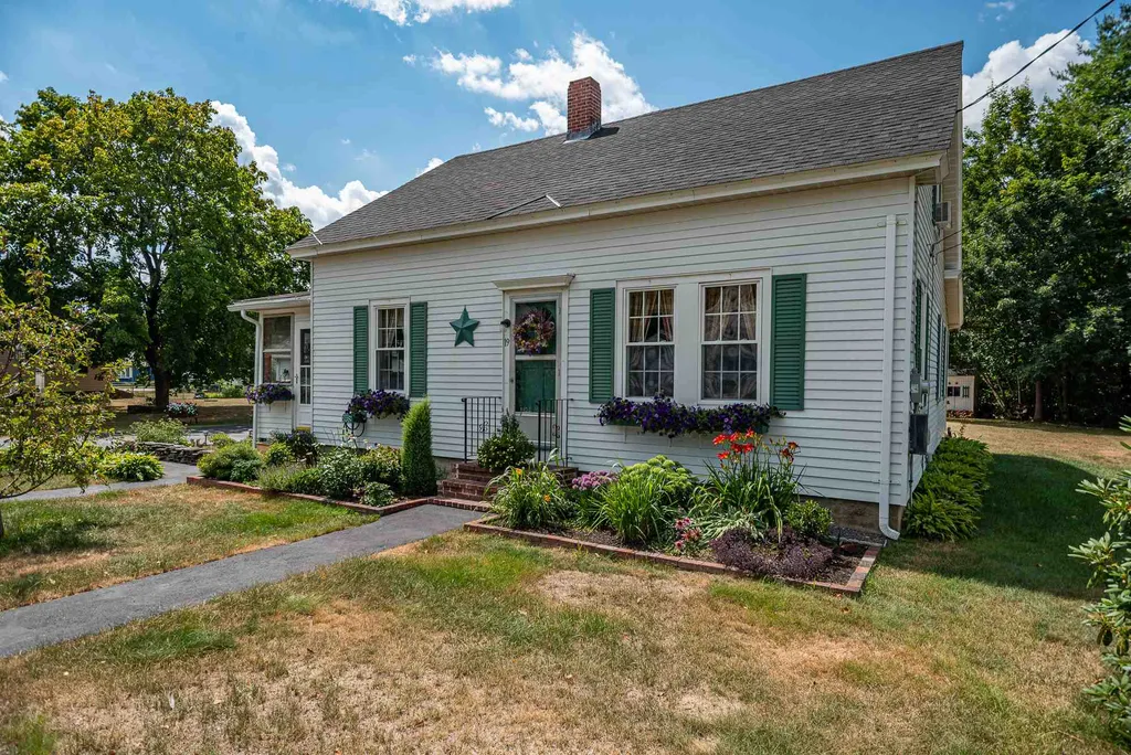 19 Brock Street Rochester NH 03867