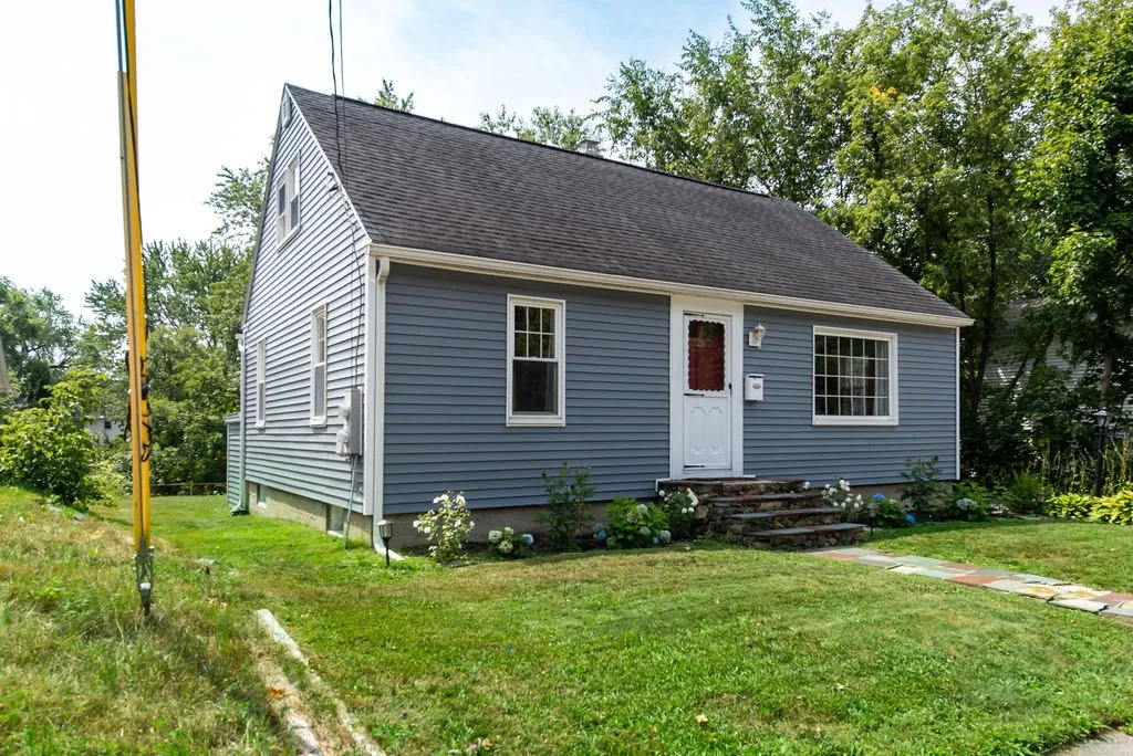29 Oak Street Dover NH 03820