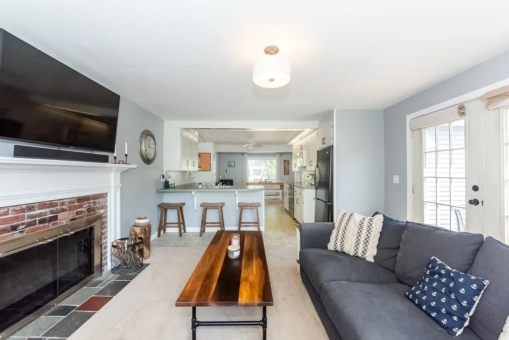 29 Oak Street Dover NH 03820