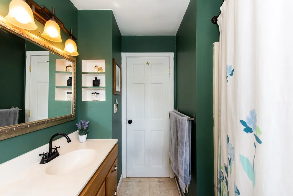 29 Oak Street Dover NH 03820