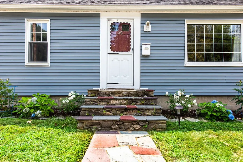 29 Oak Street Dover NH 03820