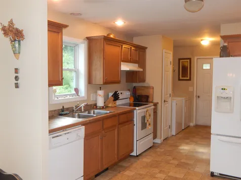 34 Barber Lane Hartland VT 05048
