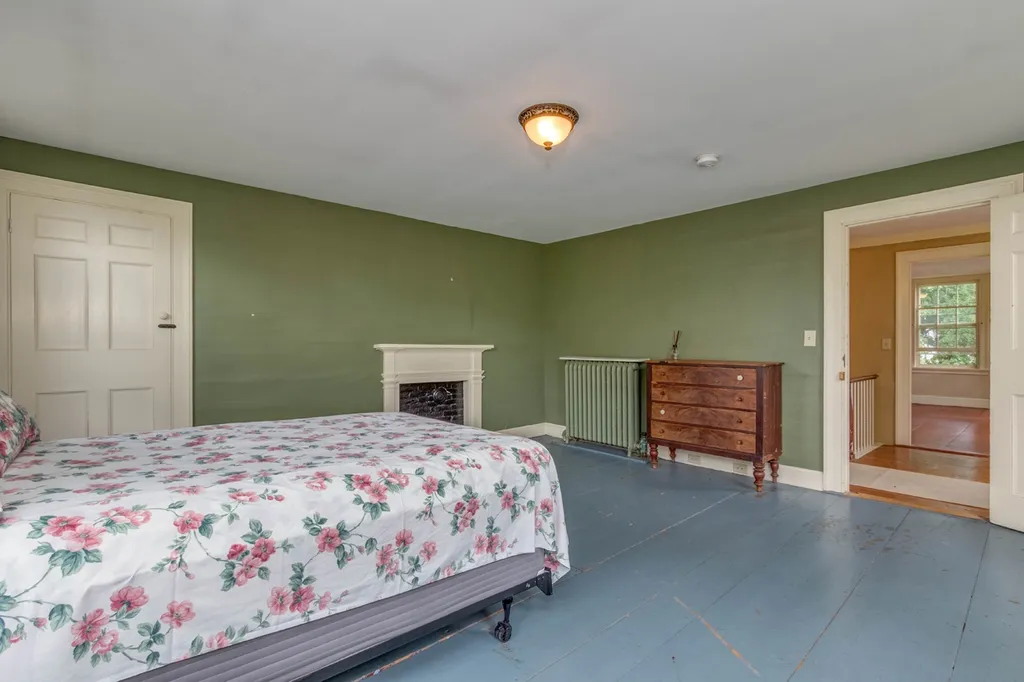 65 Maple Street Henniker NH 03242