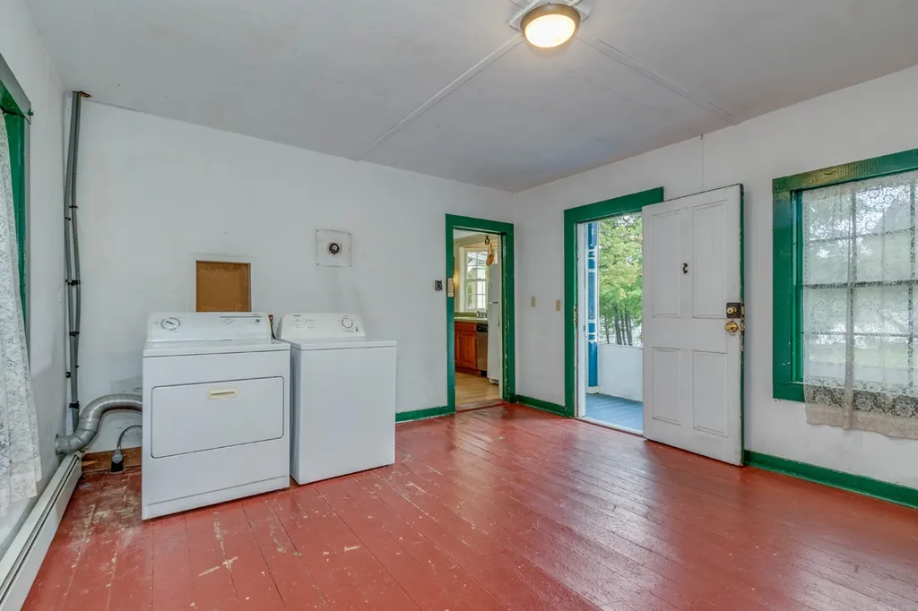65 Maple Street Henniker NH 03242