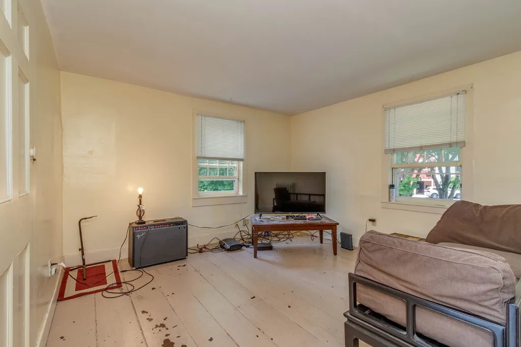 65 Maple Street Henniker NH 03242
