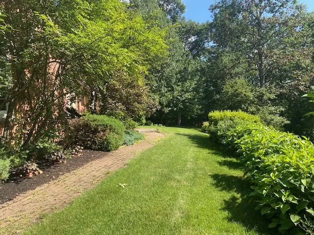 53 Colonel Daniels Drive Bedford NH 03110
