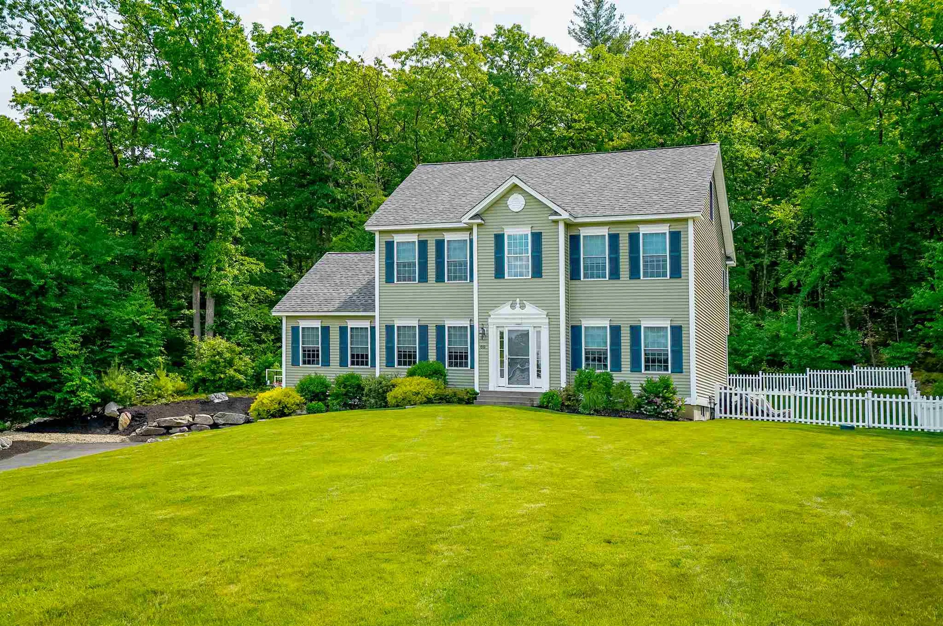 69 Grapevine Road Bedford NH 03110