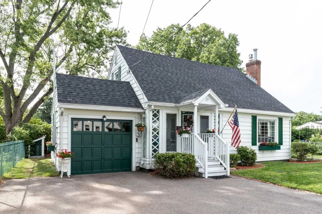 25 West Road Burlington VT 05408