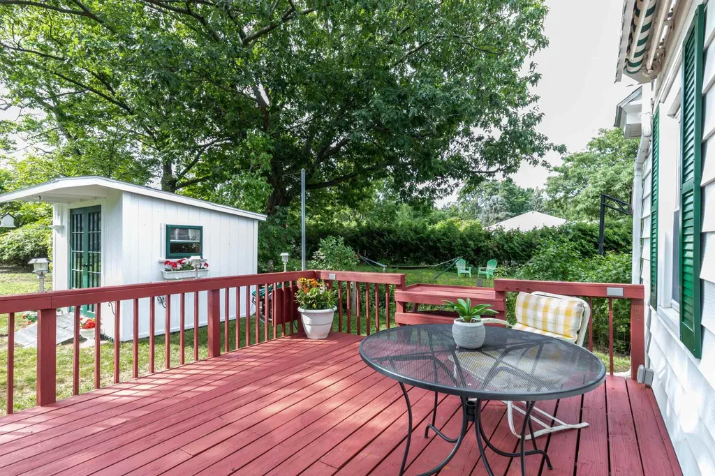 25 West Road Burlington VT 05408