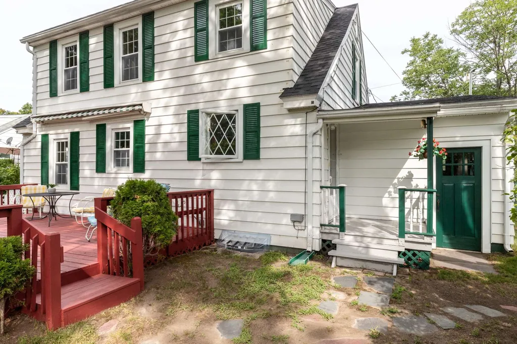 25 West Road Burlington VT 05408