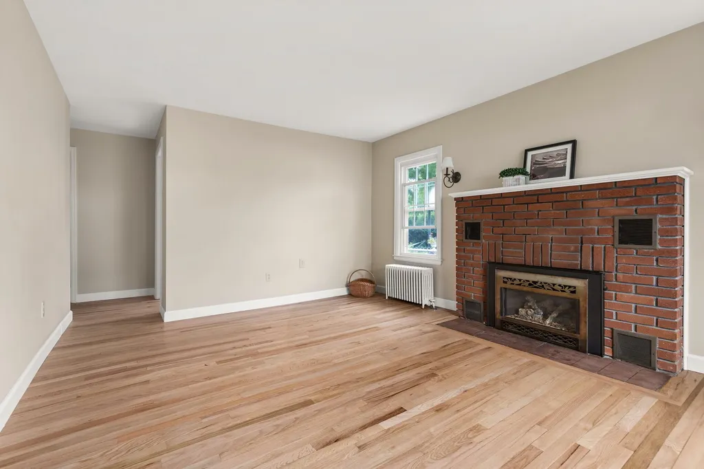 25 West Road Burlington VT 05408
