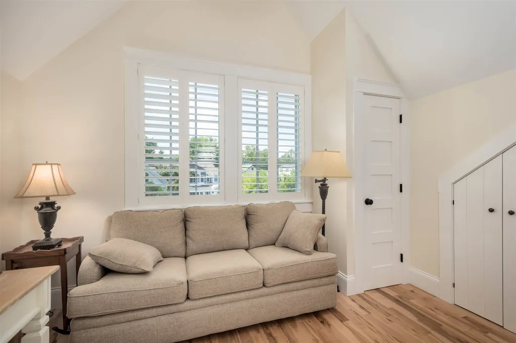 22 Franklin Street Exeter NH 03833