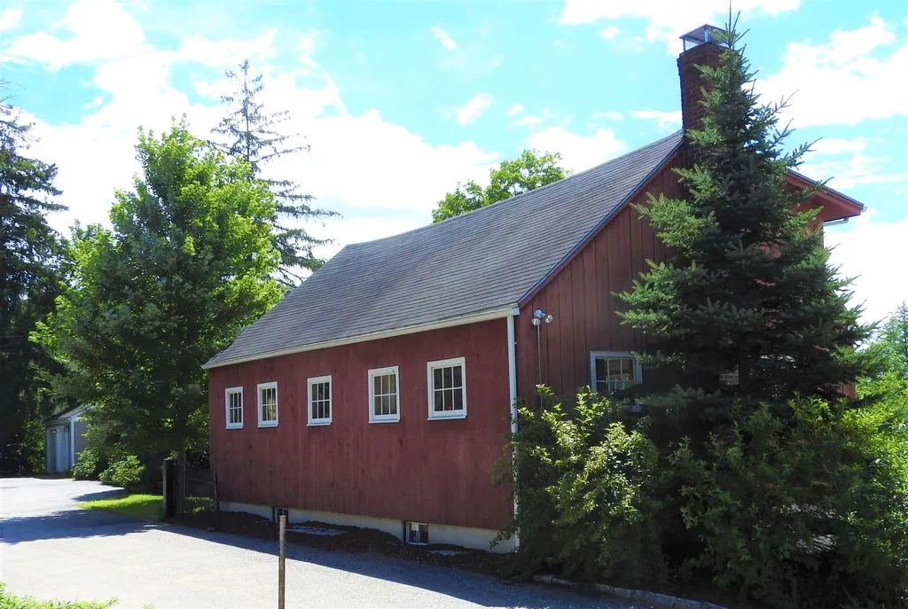 297 Pleasant Street Concord NH 03301