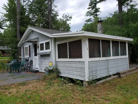 614 Collettes Grove Road Derry NH 03038